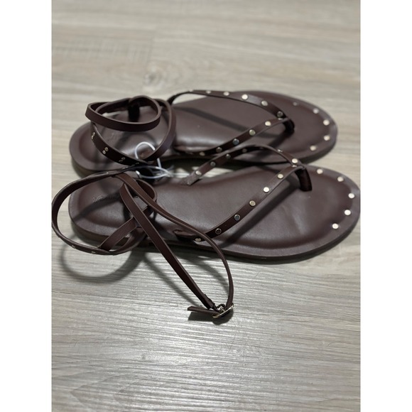 Universal Threads Women's Brown Studded Thong Ankle Strap Sandals Size 8.5 - Picture 3 of 5